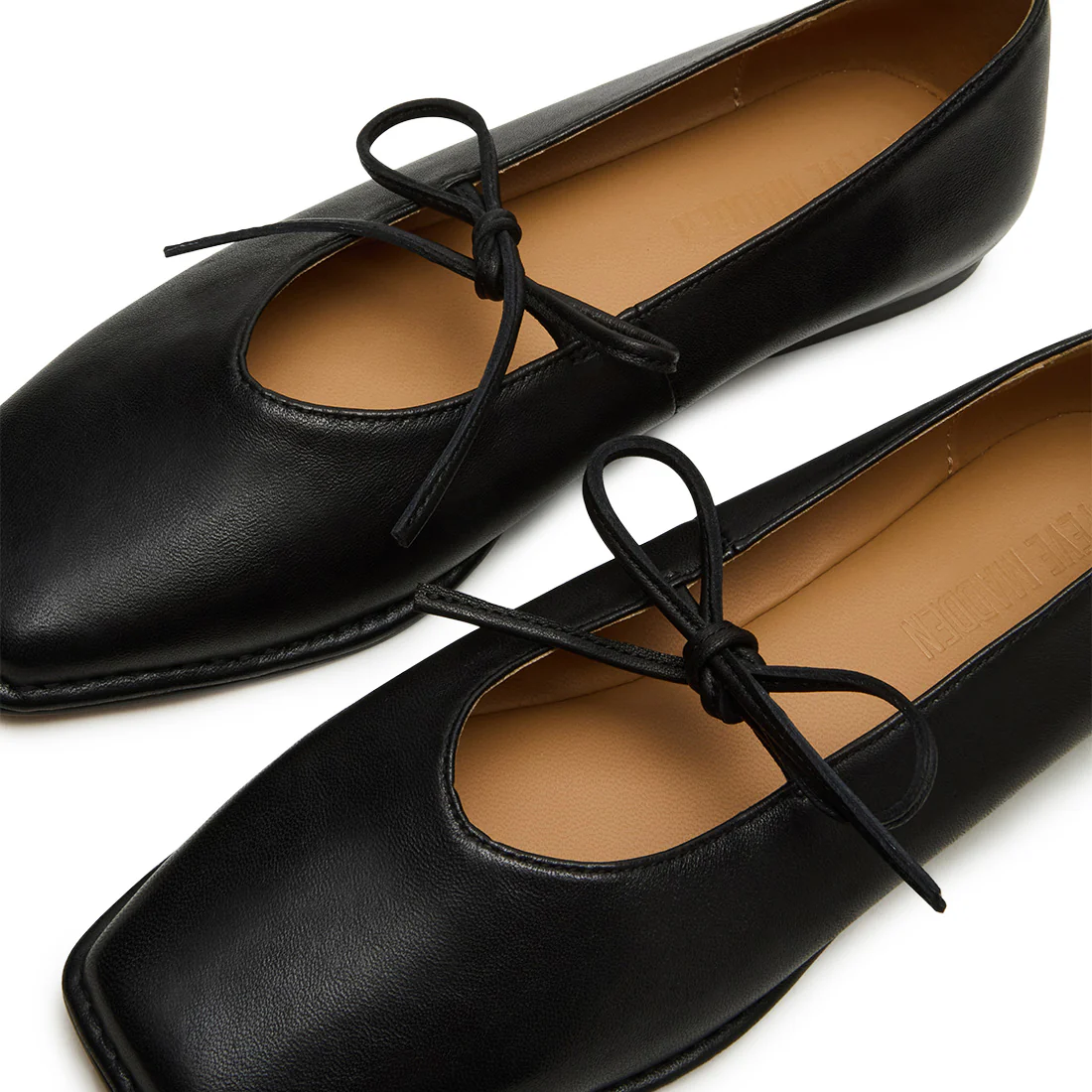 Lola Flat Shoe BLACK LEATHER - Image 5